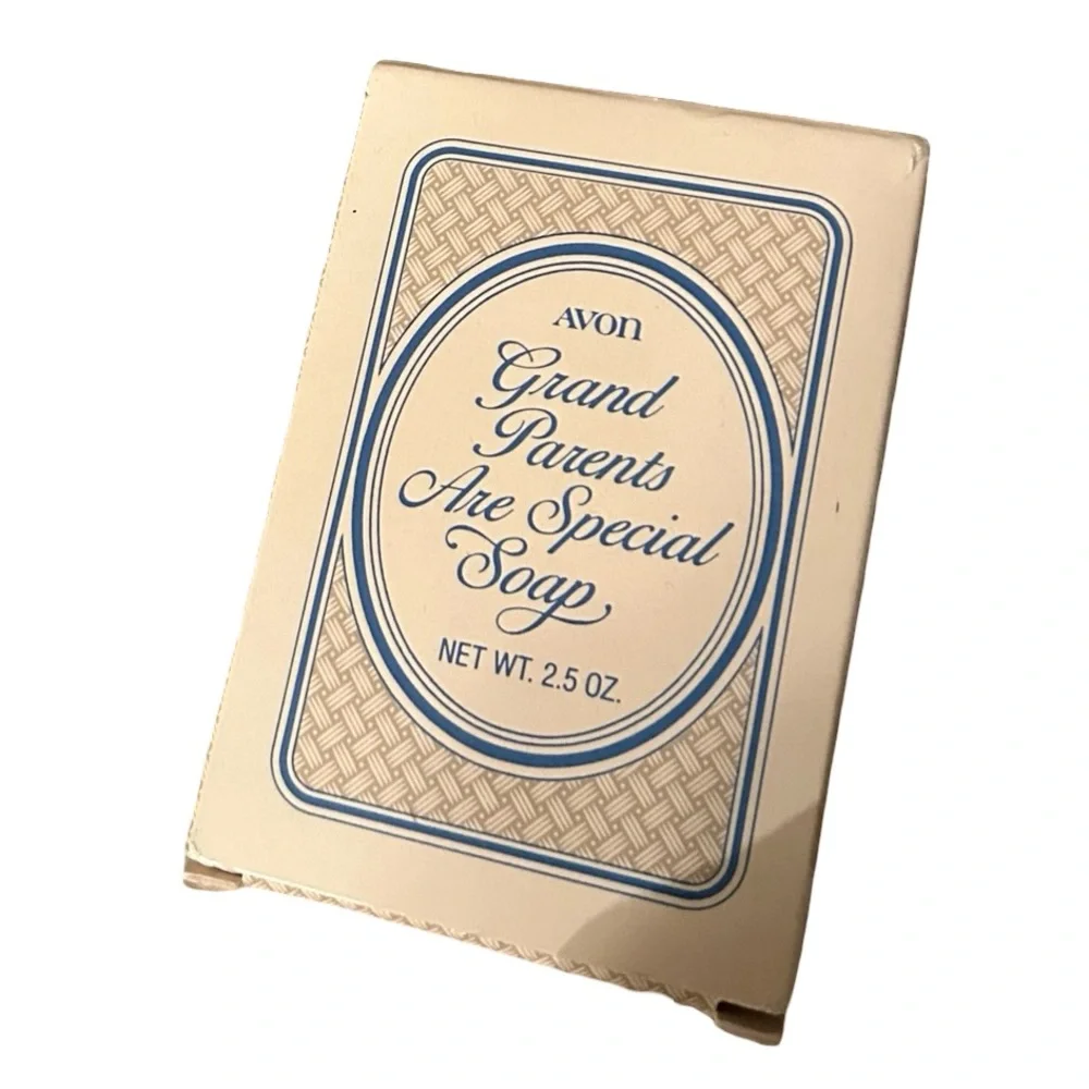 Vintage 1980’s Avon “Grandparents Are Special” Soap w/ Decorative Case